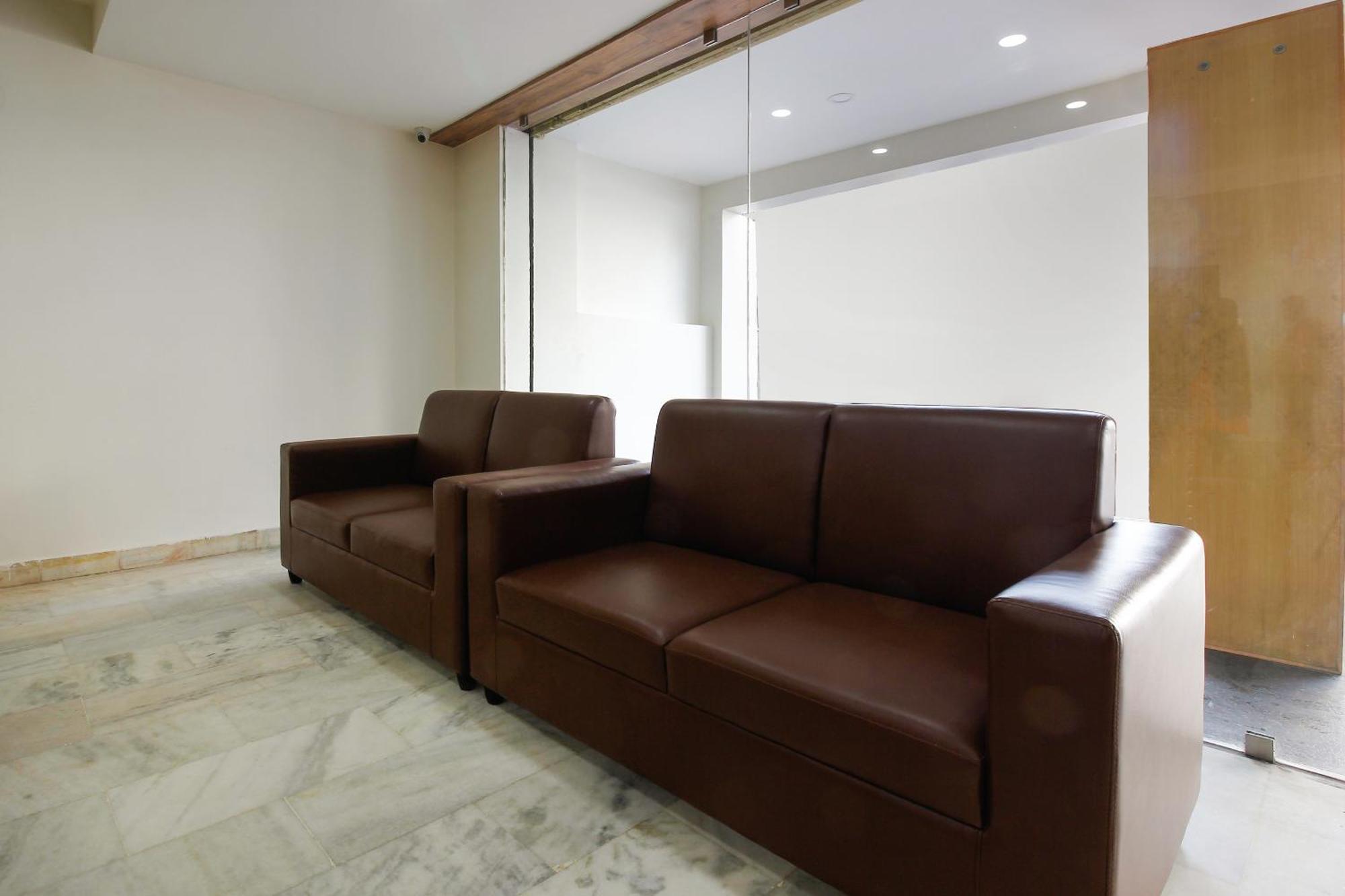 Capital O Sri Suprabhat Grand Near Kachiguda Railway Station Hyderabad Exterior photo
